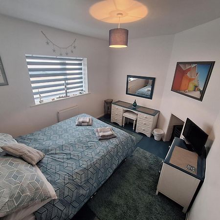 By The Sea, Home From Home Sleeps 6 Milford on Sea Bagian luar foto